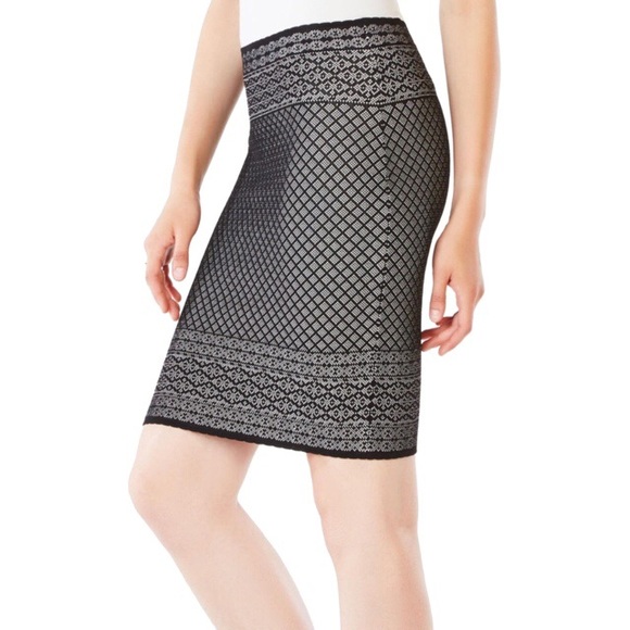 BCBGMaxAzria Dresses & Skirts - 🖤BCBG MAXAZRIA BODY CON SKIRT